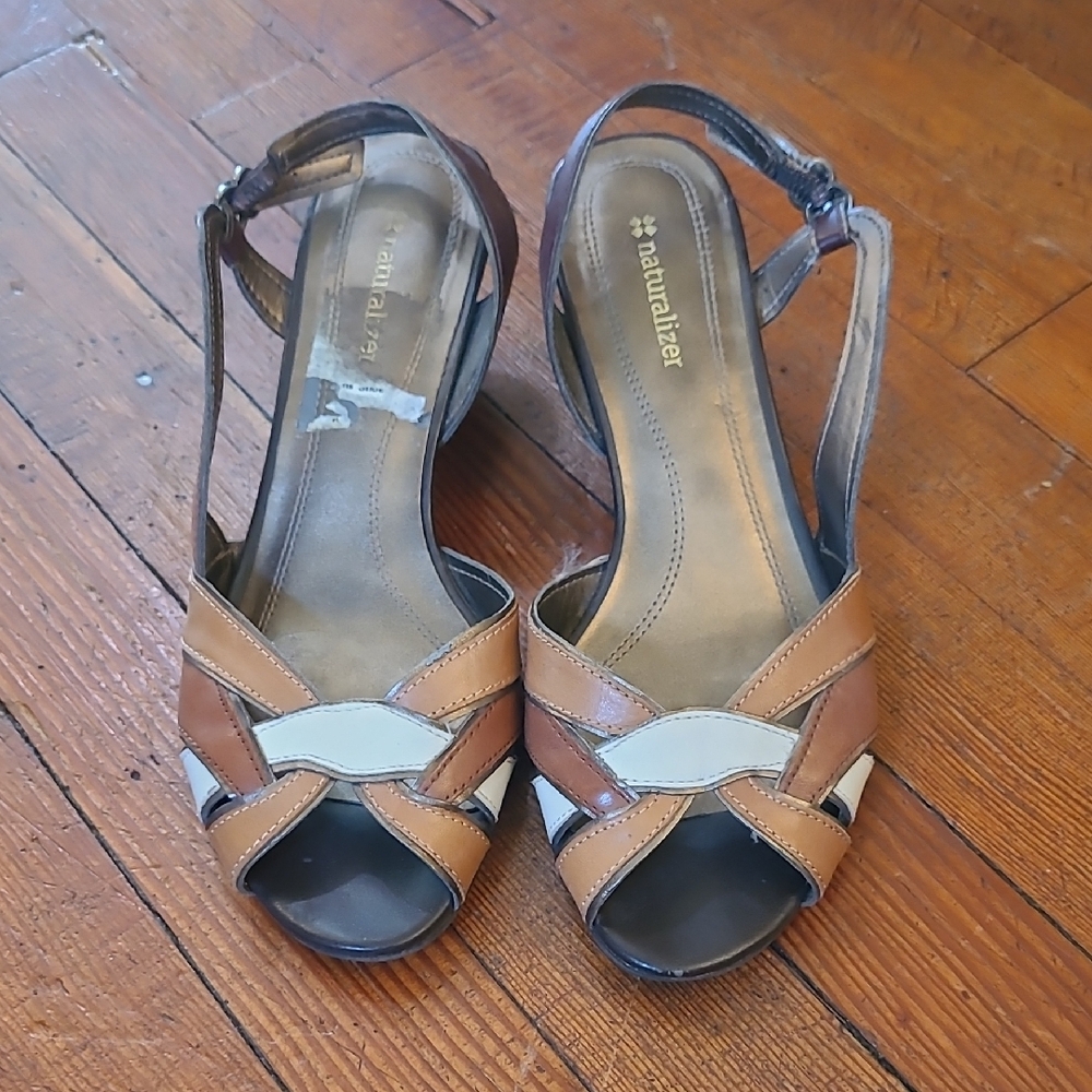Naturalizer Tan and White Heels Elegant Comfort